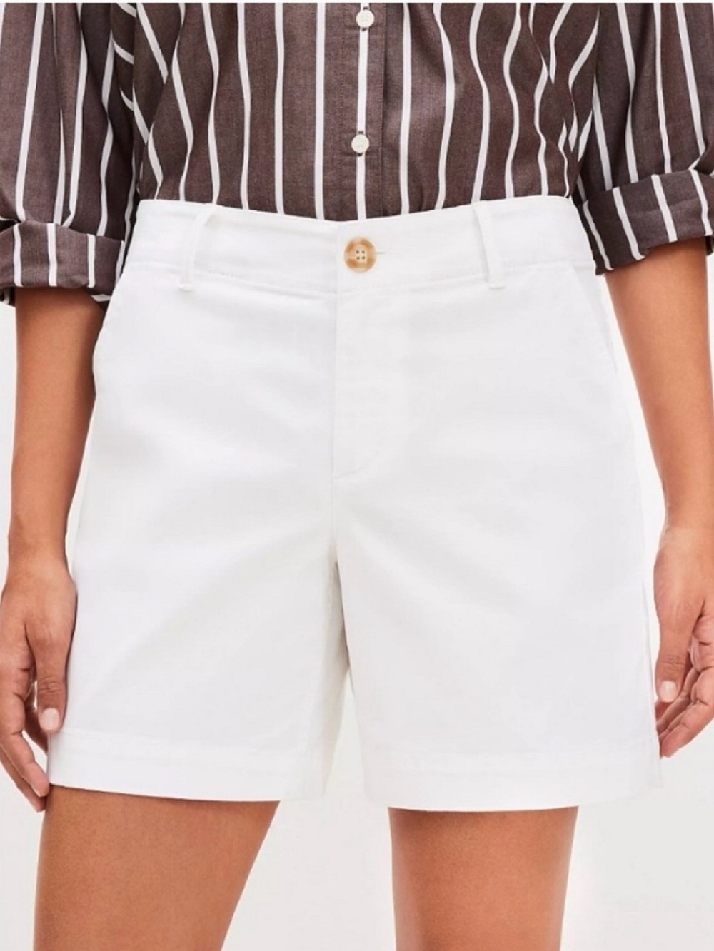 LOFT White The Monroe 6” Chino Shorts! 🐚